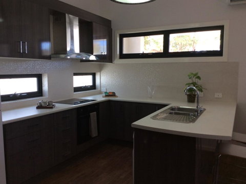 Como Retreat - Two Bedroom Villa - Accommodation Cooktown 18