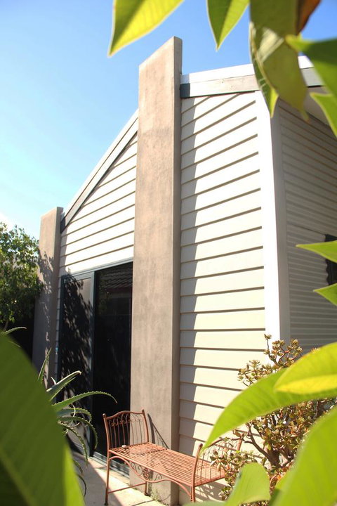 Como Retreat - Two Bedroom Villa - Accommodation Cooktown 2
