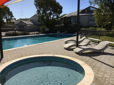 Geographe Bay Apartment - Accommodation Cooktown 5