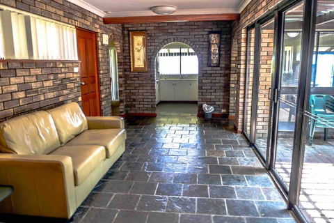 Geraldton Holliday Villas - Accommodation Cooktown 9