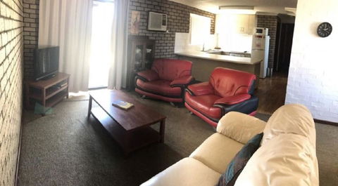 Geraldton Holliday Villas - Accommodation Cooktown 15