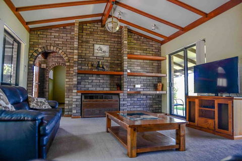 Geraldton Holliday Villas - Accommodation Cooktown 2
