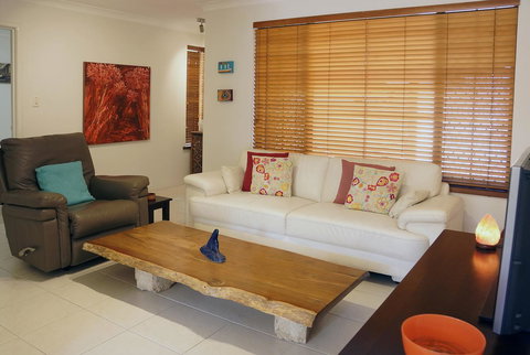 Suffolk House - Accommodation Cooktown 5