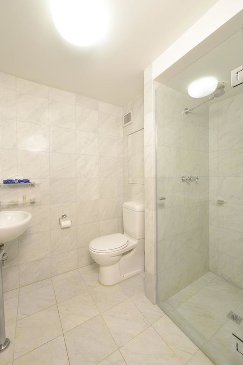Sullivans Hotel - Accommodation Cooktown 2