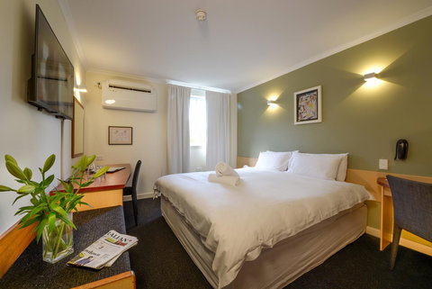 Sullivans Hotel - Accommodation Cooktown 13