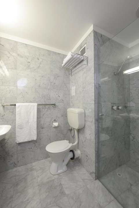 Sullivans Hotel - Accommodation Cooktown 10