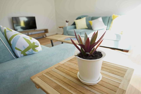 Sunny Blinco Street House - Accommodation Cooktown 7