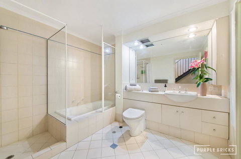 Spacious Central Townhouse - Accommodation Cooktown 6