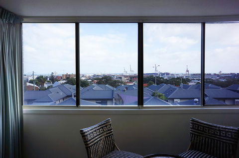 Studio 208 With Ocean Views - Accommodation Cooktown 17