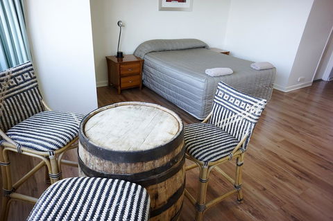 Studio 208 With Ocean Views - Accommodation Cooktown 2