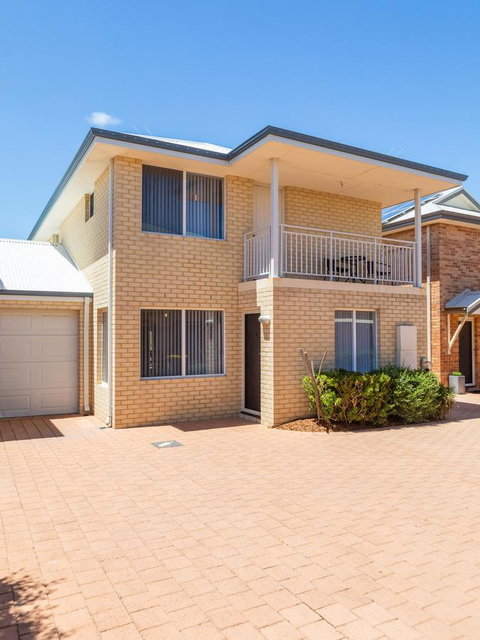 Cooper Street - Accommodation Cooktown 22