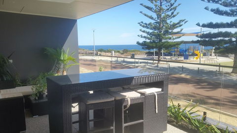 Mandurah Beach Front Apartment - Accommodation Cooktown 0