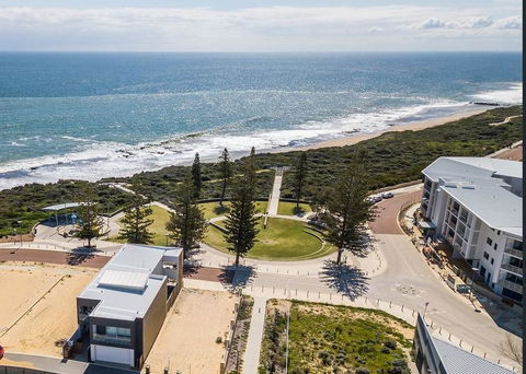 Mandurah Beach Front Apartment - Accommodation Cooktown 1