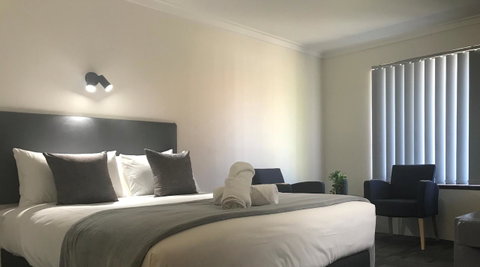 Hotel Clipper - Accommodation Cooktown 0