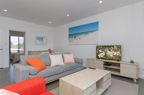 Sunset Place Apartments - Accommodation Cooktown 14