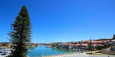 Studio Style Mindarie Marina - Accommodation Cooktown 0