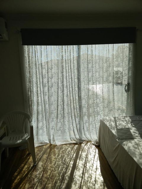 DIANELLA Budget Rooms Happy Place To Stay - Accommodation Cooktown 18