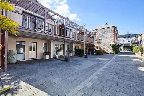 Fremantle Townhouse Unit 6 - Accommodation Cooktown 13