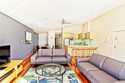 Central Avenue Apartments - Accommodation Cooktown 13