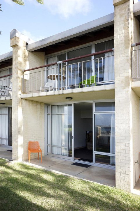 Oceanside 8 - Accommodation Cooktown 16