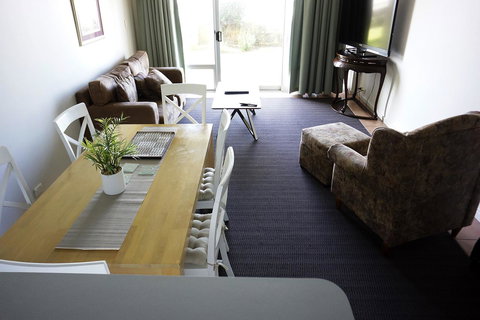 Oceanside 8 - Accommodation Cooktown 2
