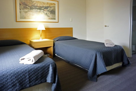 Oceanside 8 - Accommodation Cooktown 11