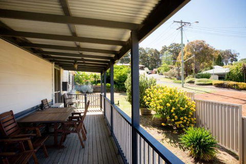 Yvonnes Rest Holiday Home - Accommodation Cooktown 1