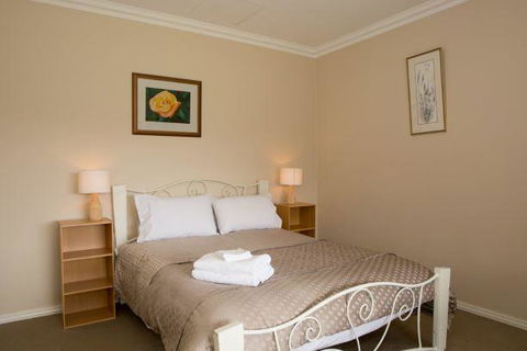 Yvonnes Rest Holiday Home - Accommodation Cooktown 5