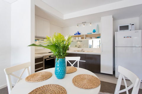 Beachside Living - South Fremantle - Accommodation Cooktown 12
