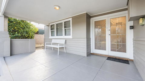 Leisurely Manor - Spacious Three Bedroom Home In Fremantle - Accommodation Cooktown 17