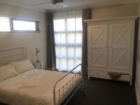 The Pool House - Fremantle - Accommodation Cooktown 17