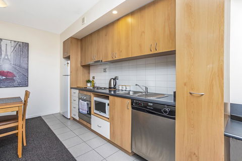 508 Stupendous Sunsets & Views Pool Gym Parking - Accommodation Cooktown 15