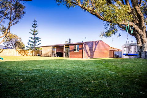 The Bothy Lancelin Family Retreat - Accommodation Cooktown 1