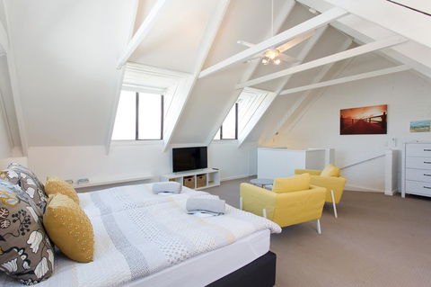 Monument Hill Townhouse - Fremantle - Accommodation Cooktown 3