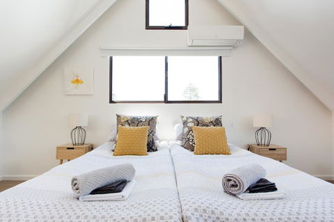 Monument Hill Townhouse - Fremantle - Accommodation Cooktown 1