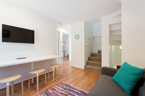 Monument Hill Townhouse - Fremantle - Accommodation Cooktown 10
