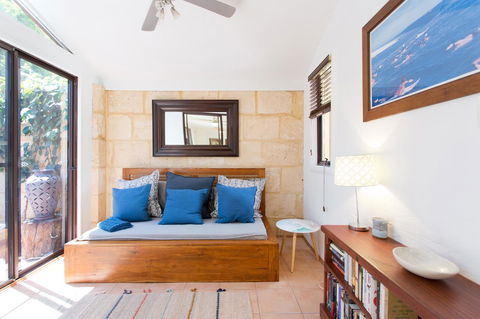 Monument Hill Townhouse - Fremantle - Accommodation Cooktown 17
