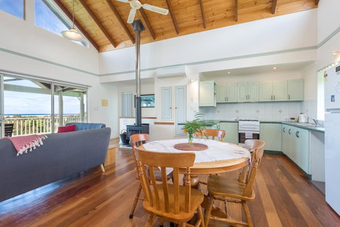 Surfside Ocean Beach Denmark Holiday Accommodation - Accommodation Cooktown 21