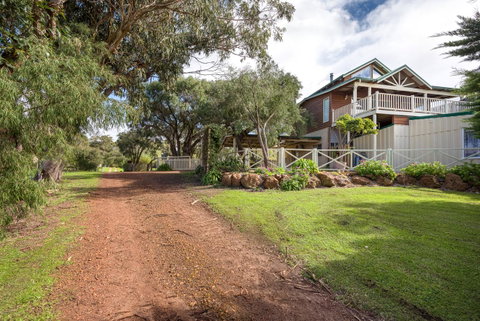 Surfside Ocean Beach Denmark Holiday Accommodation - Accommodation Cooktown 24