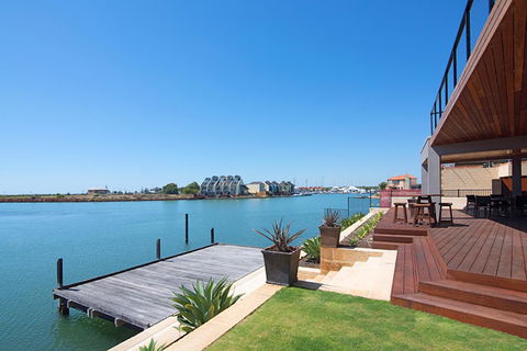 Oceans Edge - Busselton - Accommodation Cooktown 2