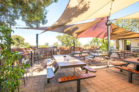 Nightcap At Wanneroo Tavern - Accommodation Cooktown 7