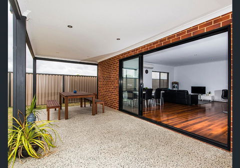 Vacation Home - Accommodation Cooktown 8