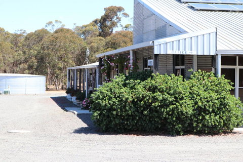 Kendenup Cottages And Lodge - Accommodation Cooktown 36
