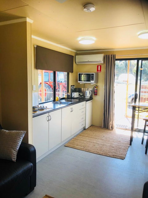 Kendenup Cottages And Lodge - Accommodation Cooktown 9
