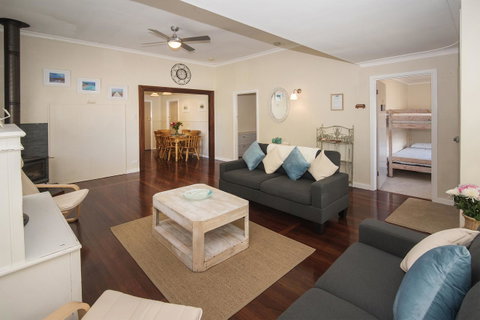 Sea La Vie - Accommodation Cooktown 0