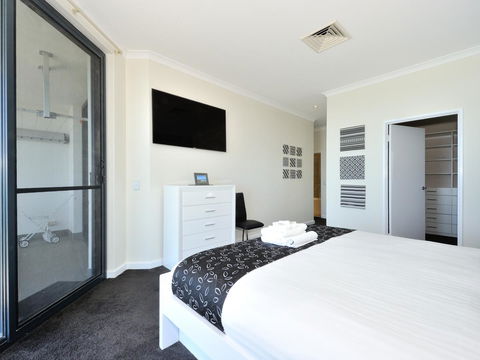 Nautilus By Rockingham Apartments - Accommodation Cooktown 3