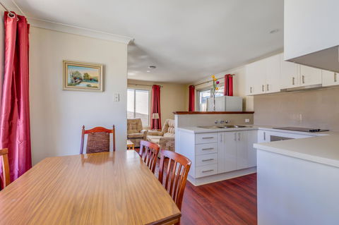 Brilliant, Neat, Convenient, Family-friendly House - Accommodation Cooktown 3
