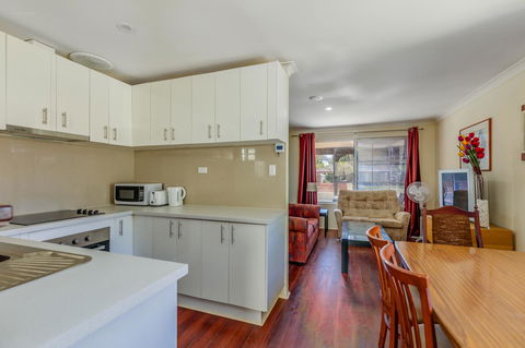 Brilliant, Neat, Convenient, Family-friendly House - Accommodation Cooktown 4