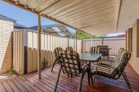 Brilliant, Neat, Convenient, Family-friendly House - Accommodation Cooktown 13