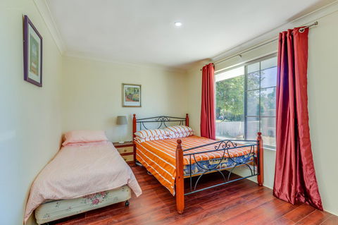 Brilliant, Neat, Convenient, Family-friendly House - Accommodation Cooktown 8